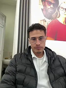 Snapshot of Latin_Paisa_Boy chatting on 05/04/26, 11:56 Latin Paisa Boy online show from 05/04/26, 11:56