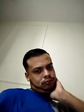 Snapshot of soytorres92 chatting on 06/08/26, 03:07 soytorres92 online show from 06/08/26, 03:07