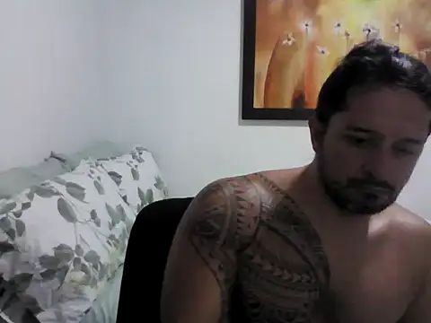 Snapshot of gonzzohunterr chatting on 02/21/26, 01:28 gonzzohunterr online show from 02/21/26, 01:28
