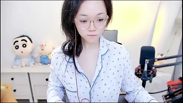 Snapshot of Cindy-dd chatting on 04/22/26, 07:00 Cindy-dd online show from 04/22/26, 07:00