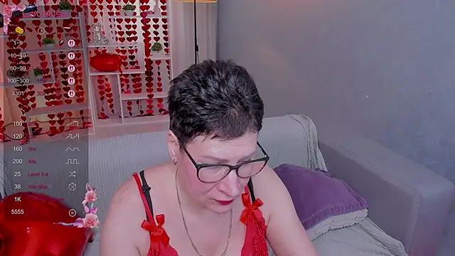 Snapshot of JennyMons chatting on 02/15/26, 08:24 JennyMons online show from 02/15/26, 08:24