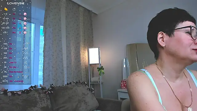 Snapshot of JennyMons chatting on 03/10/26, 08:19 JennyMons online show from 03/10/26, 08:19