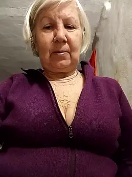 Snapshot of KlaudiaDarling chatting on 01/13/26, 04:12 KlaudiaDarling online show from 01/13/26, 04:12