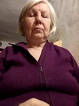 Snapshot of KlaudiaDarling chatting on 02/05/26, 03:49 KlaudiaDarling online show from 02/05/26, 03:49