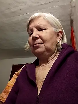 Snapshot of KlaudiaDarling chatting on 02/12/26, 03:51 KlaudiaDarling online show from 02/12/26, 03:51