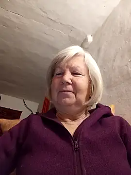 Snapshot of KlaudiaDarling chatting on 02/14/26, 03:03 KlaudiaDarling online show from 02/14/26, 03:03