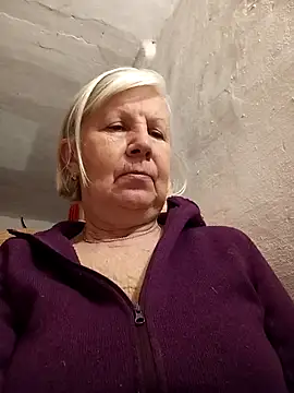 Snapshot of KlaudiaDarling chatting on 02/18/26, 03:41 KlaudiaDarling online show from 02/18/26, 03:41
