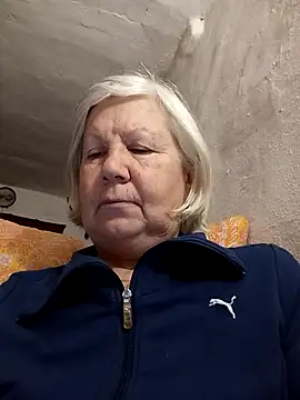 Snapshot of KlaudiaDarling chatting on 02/28/26, 12:44 KlaudiaDarling online show from 02/28/26, 12:44