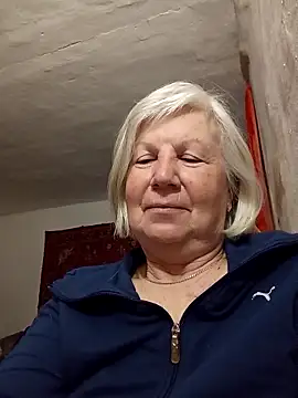 Snapshot of KlaudiaDarling chatting on 03/07/26, 03:03 KlaudiaDarling online show from 03/07/26, 03:03