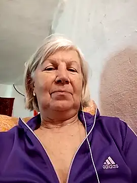 Snapshot of KlaudiaDarling chatting on 03/13/26, 08:32 KlaudiaDarling online show from 03/13/26, 08:32