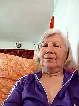 Snapshot of KlaudiaDarling chatting on 04/15/26, 02:24 KlaudiaDarling online show from 04/15/26, 02:24
