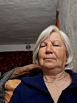 Snapshot of KlaudiaDarling chatting on 05/02/26, 02:27 KlaudiaDarling online show from 05/02/26, 02:27