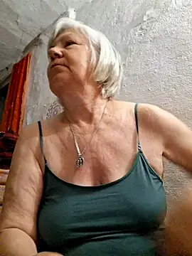 Snapshot of KlaudiaDarling chatting on 05/27/26, 02:19 KlaudiaDarling online show from 05/27/26, 02:19