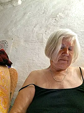 KlaudiaDarling online show from 06/23/26, 07:12