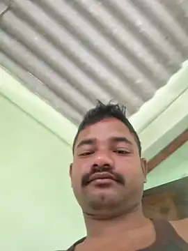 Snapshot of Ranuvabi chatting on 04/07/26, 04:35 Ranuvabi online show from 04/07/26, 04:35