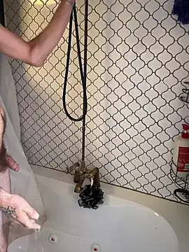 Twhatuwant online show from 07/17/26, 04:12