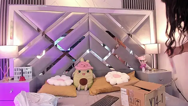 melody  sweet  online show from 05/17/26, 08:27
