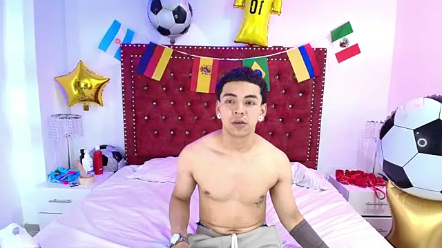 Jaden and sofia online show from 06/18/26, 03:40