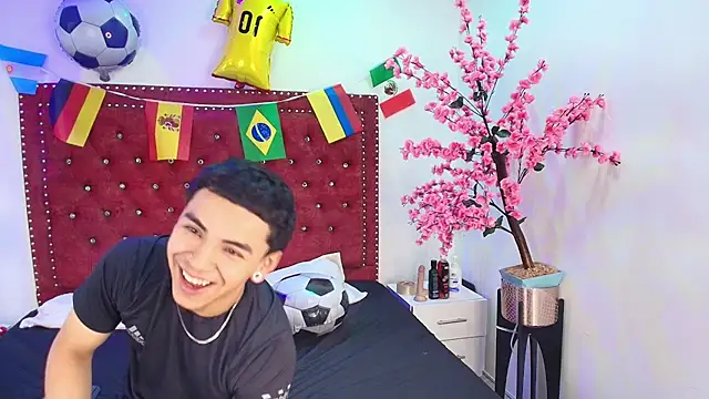 Jaden and sofia online show from 06/25/26, 03:06