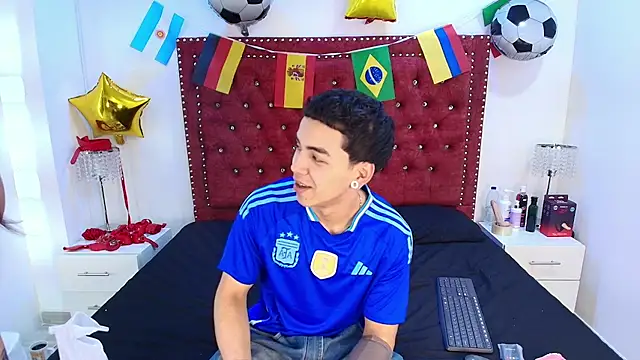 Jaden and sofia online show from 07/03/26, 04:08