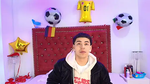 Jaden and sofia online show from 07/17/26, 03:02