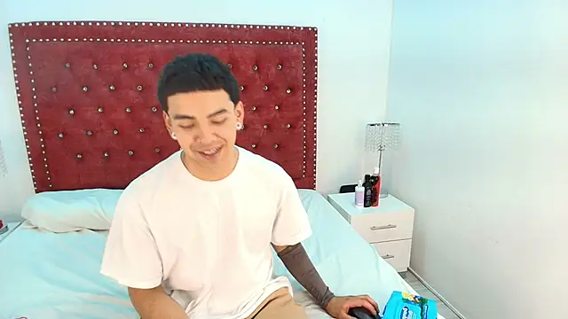 Jaden and sofia online show from 07/31/26, 02:44