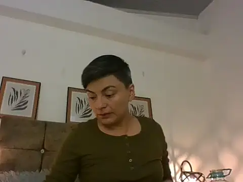 Snapshot of kat_paradise chatting on 02/17/26, 11:50 kat paradise online show from 02/17/26, 11:50