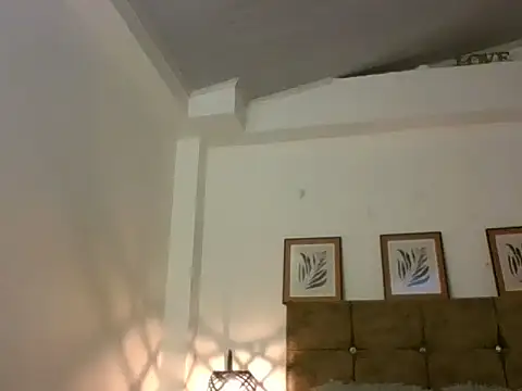 Snapshot of kat_paradise chatting on 02/27/26, 11:43 kat paradise online show from 02/27/26, 11:43