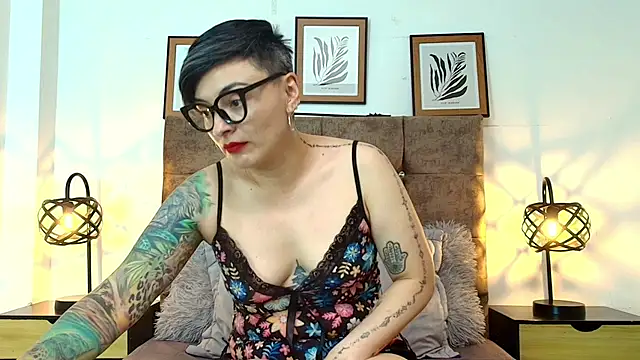 kat paradise online show from 07/06/26, 03:03