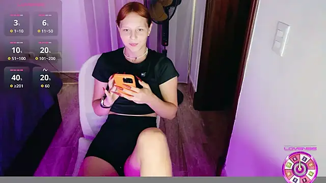 Snapshot of ViktoriaSilk chatting on 06/07/26, 06:11 ViktoriaSilk online show from 06/07/26, 06:11
