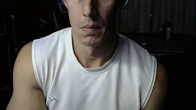 Snapshot of koolchillfun696969 chatting on 04/26/26, 07:06 koolchillfun696969 online show from 04/26/26, 07:06
