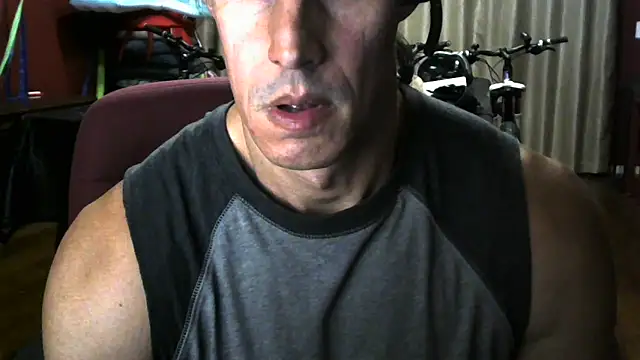 Snapshot of koolchillfun696969 chatting on 05/22/26, 03:57 koolchillfun696969 online show from 05/22/26, 03:57