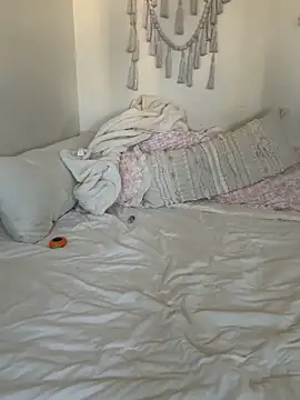 Tiffytooopretty online show from 05/22/26, 01:24