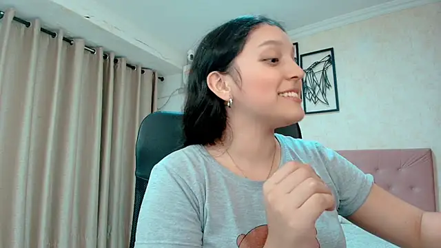 Snapshot of littlemolly_walcott chatting on 03/25/26, 12:16 littlemolly walcott online show from 03/25/26, 12:16