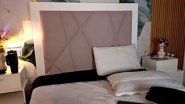 Sienna Desiree online show from 06/10/26, 12:59