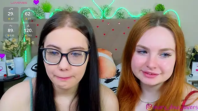 Snapshot of Mary_Dina chatting on 04/11/26, 03:11 Mary Dina online show from 04/11/26, 03:11