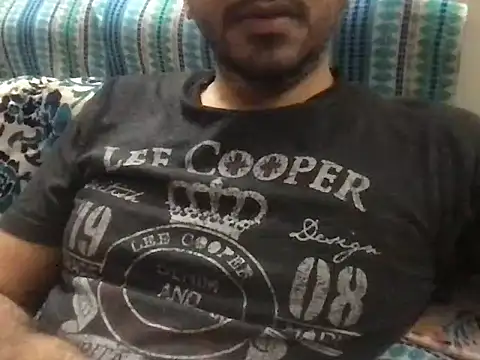 Snapshot of sundar85m chatting on 02/04/26, 06:25 sundar85m online show from 02/04/26, 06:25