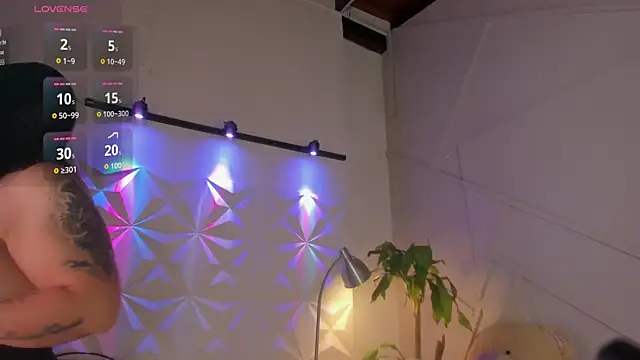 Snapshot of GabiSaenz_ chatting on 05/16/26, 11:20 GabiSaenz online show from 05/16/26, 11:20