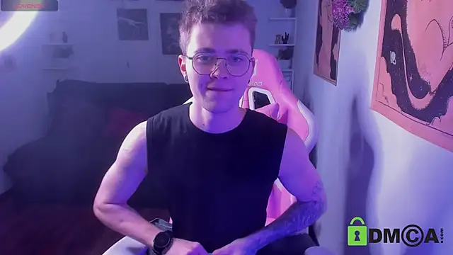Snapshot of Tomas_Norton chatting on 01/10/26, 10:06 Tomas Norton online show from 01/10/26, 10:06
