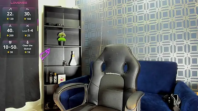 Snapshot of asher_lux chatting on 05/16/26, 07:56 asher lux online show from 05/16/26, 07:56