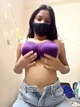 Snapshot of sexyyy_sonia chatting on 03/19/26, 06:17 sexyyy sonia online show from 03/19/26, 06:17
