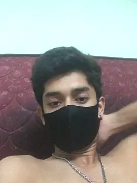 Snapshot of karan72819 chatting on 04/01/26, 01:23 karan72819 online show from 04/01/26, 01:23