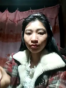 Snapshot of Hiniyk2 chatting on 02/18/26, 02:51 Hiniyk2 online show from 02/18/26, 02:51