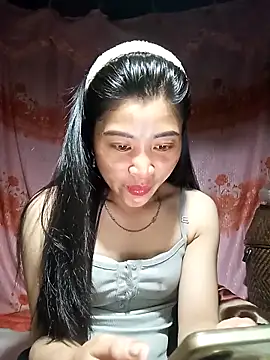 Snapshot of Hiniyk2 chatting on 03/23/26, 01:26 Hiniyk2 online show from 03/23/26, 01:26