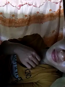 Snapshot of Hiniyk2 chatting on 03/28/26, 05:40 Hiniyk2 online show from 03/28/26, 05:40