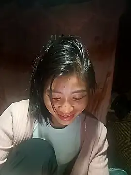 Snapshot of Hiniyk2 chatting on 05/06/26, 02:11 Hiniyk2 online show from 05/06/26, 02:11