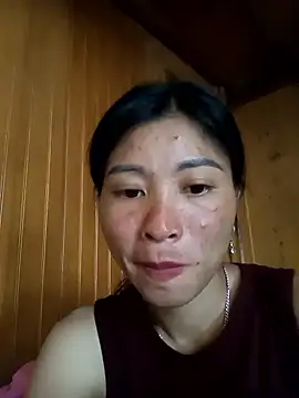 Snapshot of Hiniyk2 chatting on 06/14/26, 04:36 Hiniyk2 online show from 06/14/26, 04:36