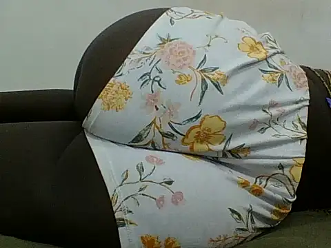 Snapshot of stripchatshaz chatting on 04/04/26, 03:20 stripchatshaz online show from 04/04/26, 03:20