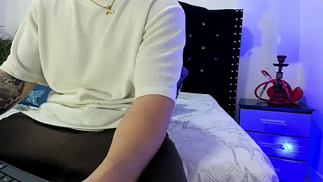 Snapshot of Liam_saint chatting on 04/15/26, 01:07 Liam saint online show from 04/15/26, 01:07