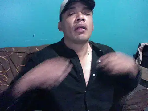 Snapshot of latinomoreno95 chatting on 02/28/26, 03:46 latinomoreno95 online show from 02/28/26, 03:46